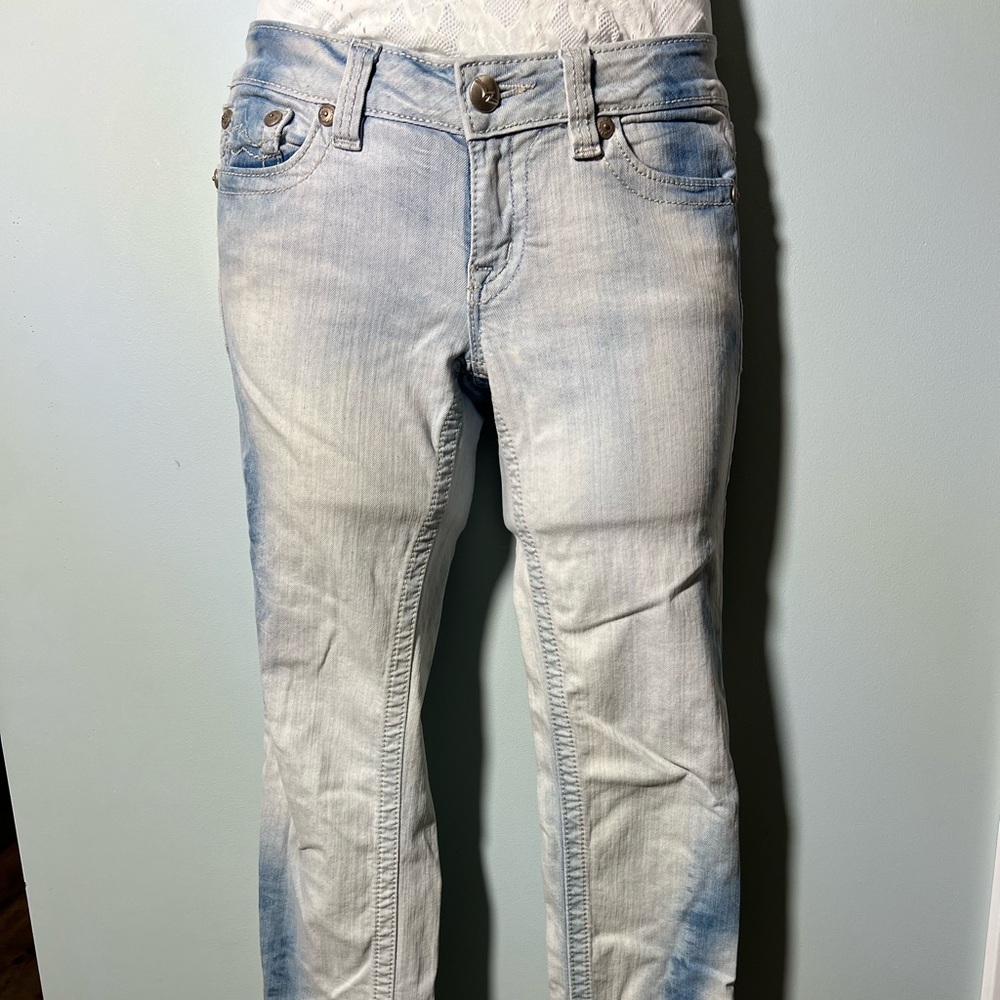 Miss Me Jeans- Sunny Skinny- Designer- Distressed- Acid wash- Lightweight